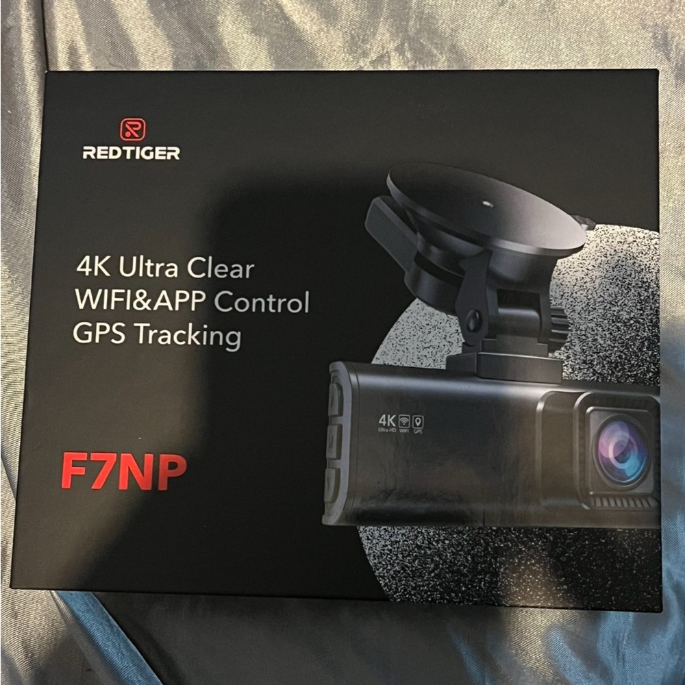 F7NP 4K On-Dash Camera - Black